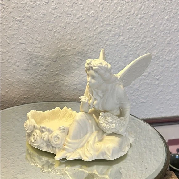 White Fairy Figurine with Rose Bowl - Picture 2 of 10